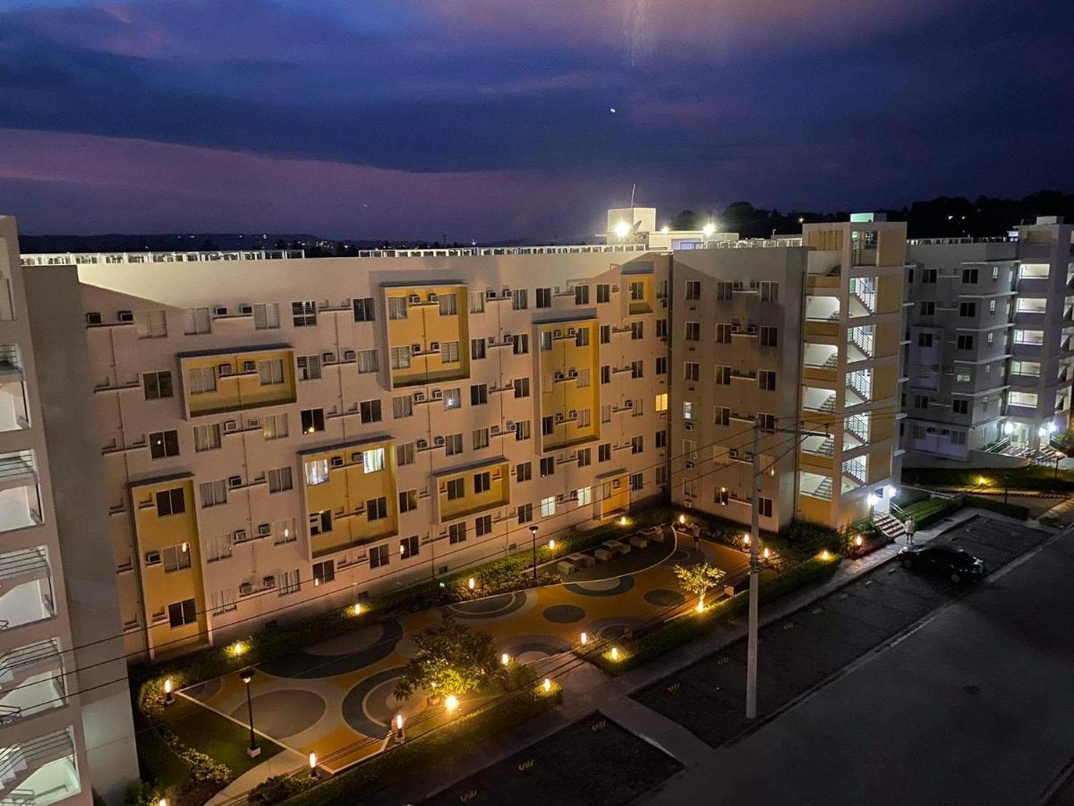 Entire 2Br Condo Unit@8 Spatial Condominium Davao Luaran gambar