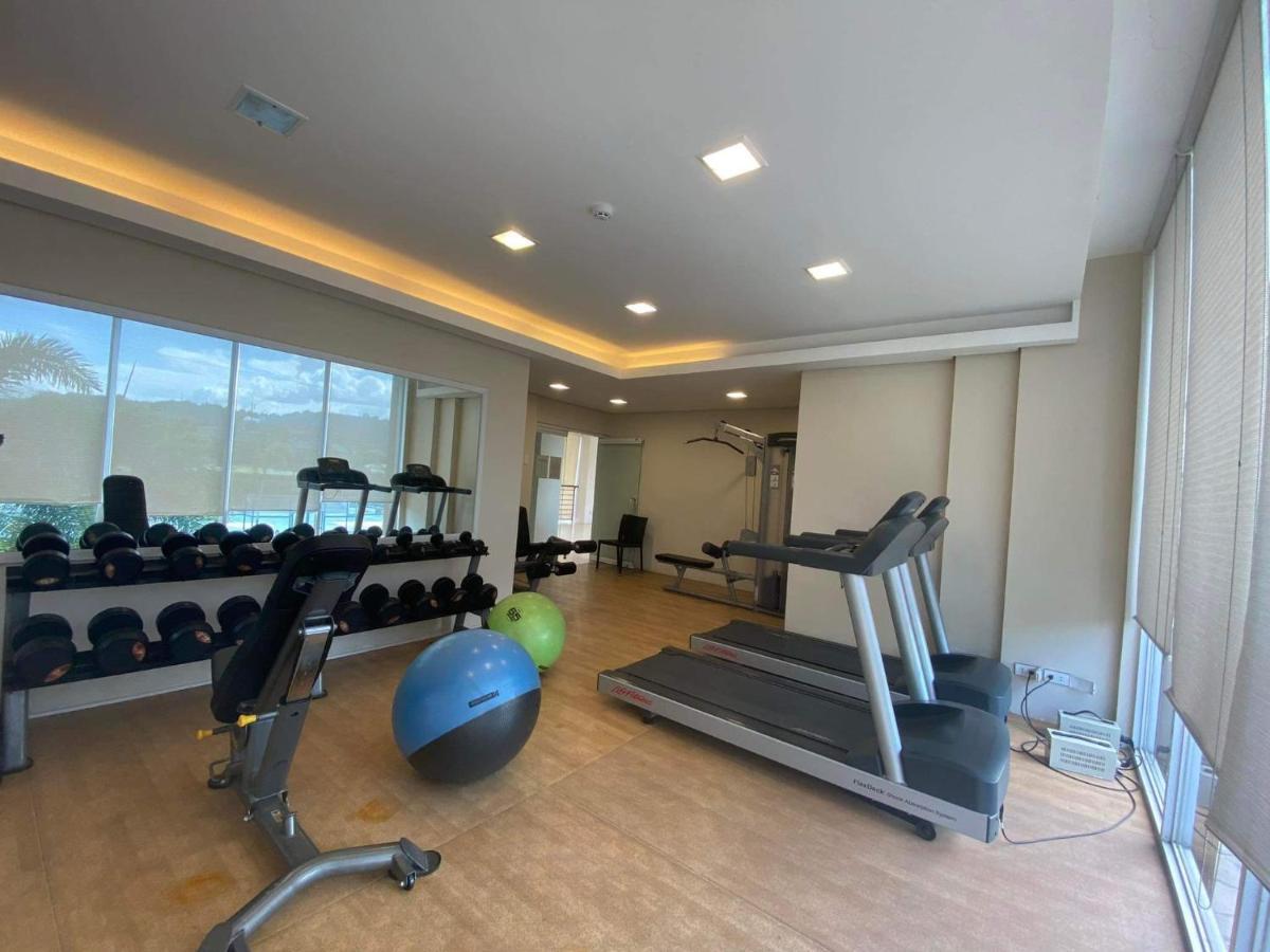 Entire 2Br Condo Unit@8 Spatial Condominium Davao Luaran gambar